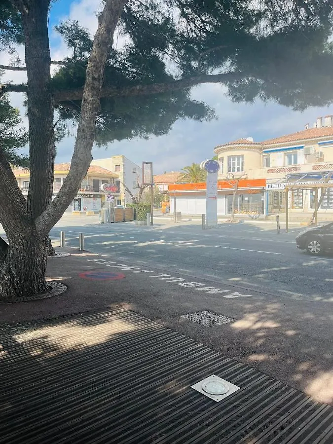 Apartament Centre San Peire Les Issambres Francja